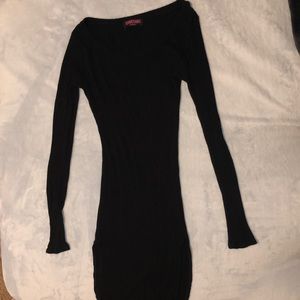 (s) black dress (bigger than it looks)